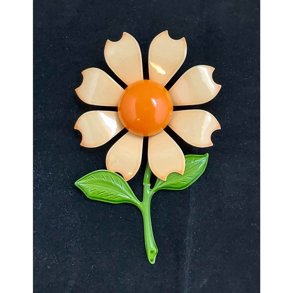 Vintage Retro 60's Metal Enamel Daisy Pin/Brooch
